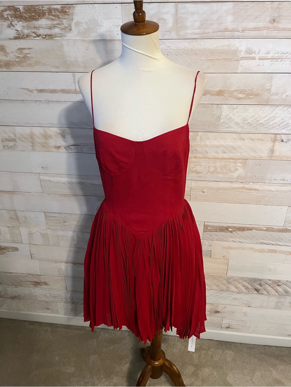 NWT Reformation size 6 Ezlynn mini dress in red